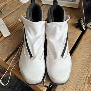 Women’s xc cross country ski boots size 8